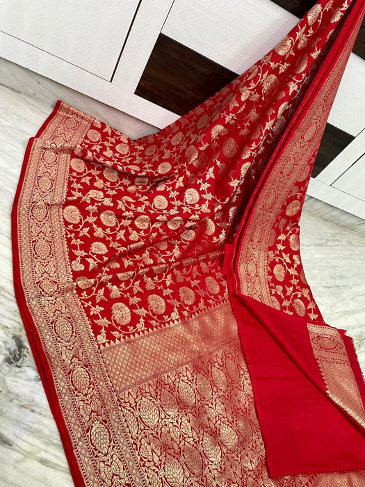 SEMI GEORGUUTE BANARASI SAREE